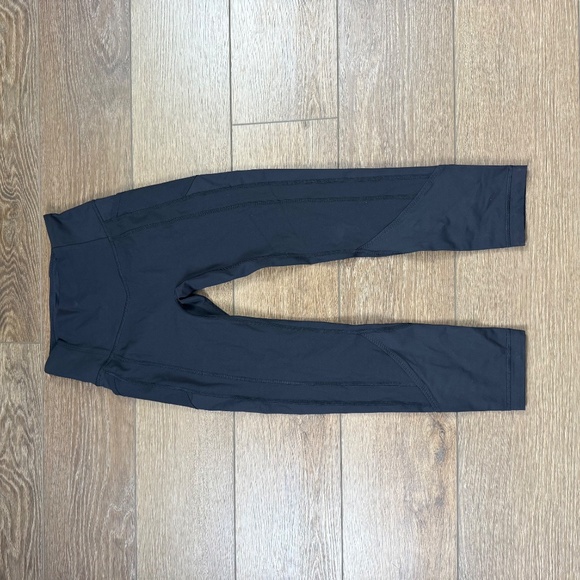 Lululemon All The Right Places Cropped Leggings Navy Blue, High-Rise 23" Sz 6 - Picture 8 of 10